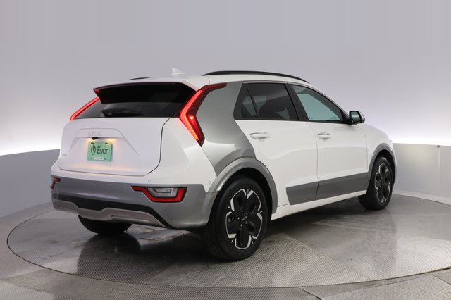2023 Kia Niro EV — photo 2 of 25