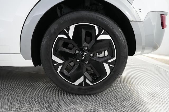 2023 Kia Niro EV — photo 7 of 25