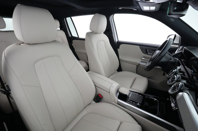 2023 Mercedes-Benz EQB — photo 18 of 28