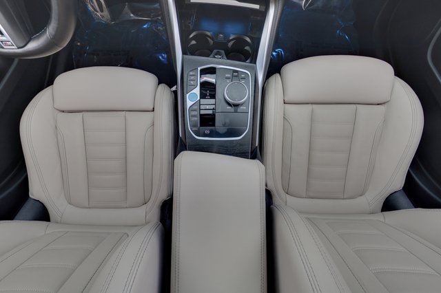 2023 BMW i4 — photo 22 of 23