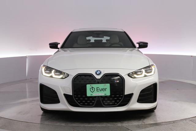 2023 BMW i4 — photo 9 of 23