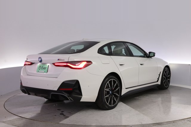 2023 BMW i4 — photo 2 of 23