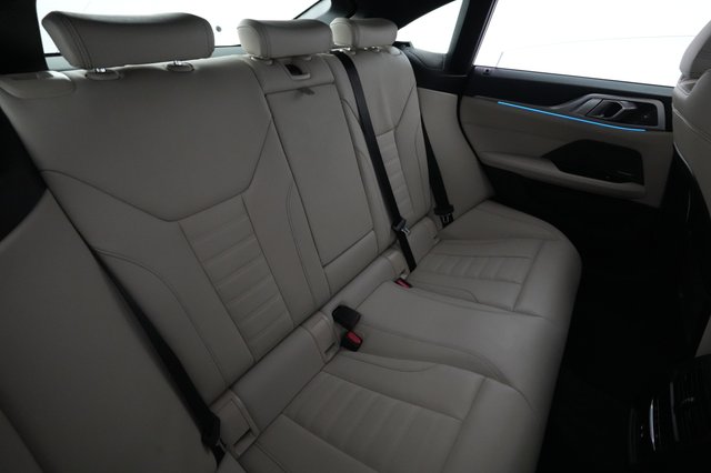 2023 BMW i4 — photo 4 of 23
