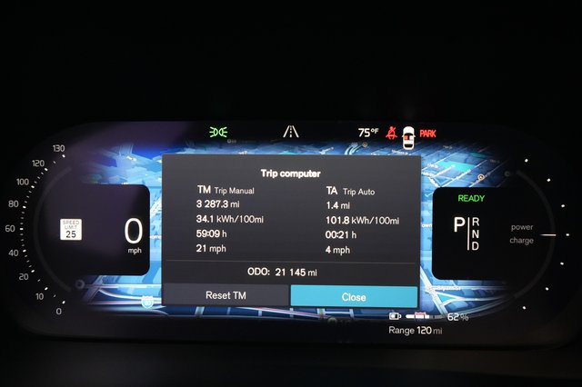2023 Volvo XC40 Recharge — photo 5 of 26