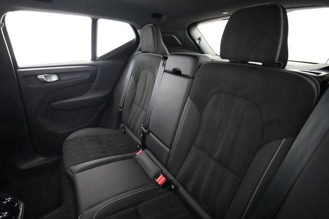 2023 Volvo XC40 Recharge — photo 19 of 26