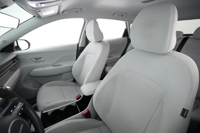 2024 Hyundai Kona Electric — photo 3 of 23