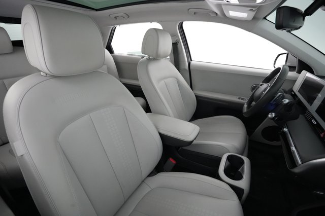 2024 Hyundai IONIQ 5 — photo 18 of 24