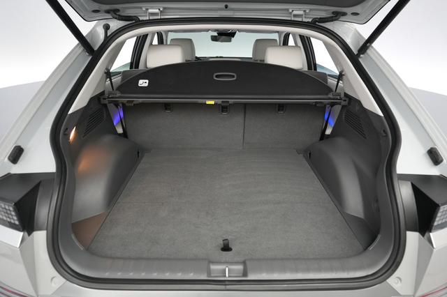 2024 Hyundai IONIQ 5 — photo 6 of 24