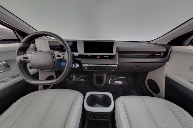 2024 Hyundai IONIQ 5 — photo 21 of 24