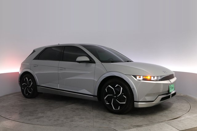 2024 Hyundai IONIQ 5 — photo 11 of 24