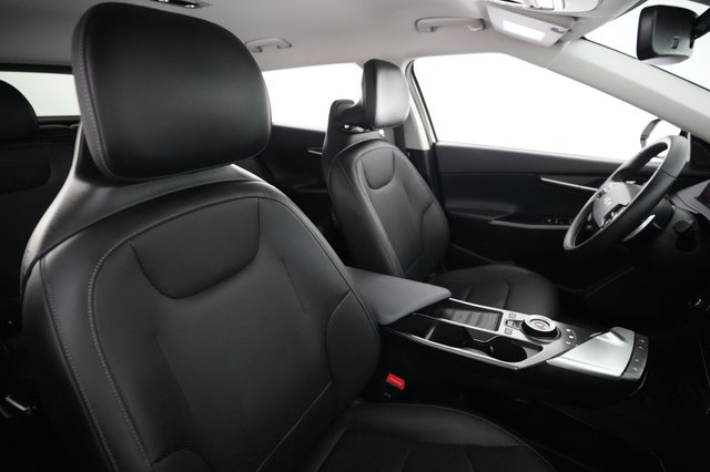 2024 Kia EV6 — photo 18 of 26