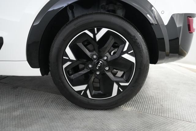 2024 Kia Niro EV — photo 7 of 24
