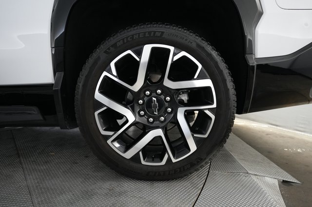 2024 Chevrolet Silverado EV — photo 7 of 16