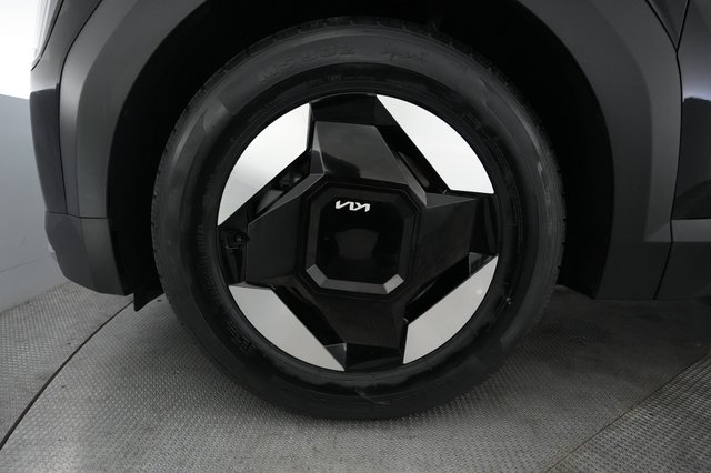 2024 Kia EV9 — photo 15 of 32