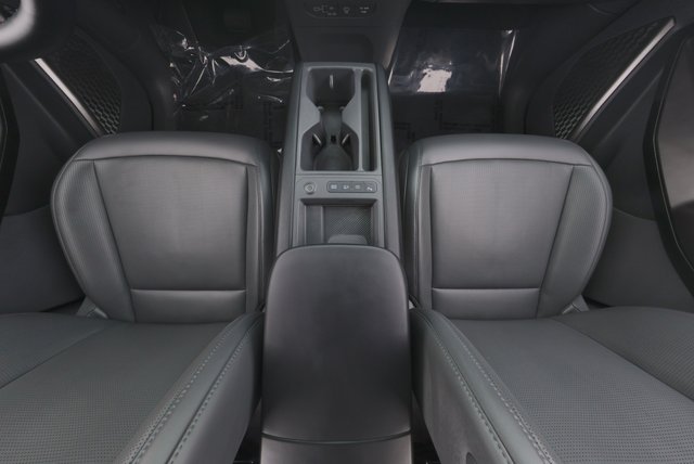 2024 Kia EV9 — photo 24 of 32