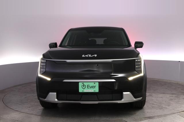 2024 Kia EV9 — photo 9 of 32