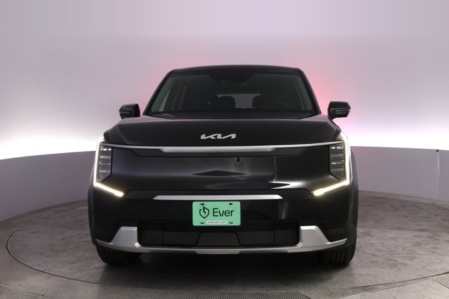2024 Kia EV9 — photo 9 of 32