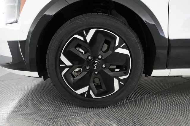 2024 Kia Niro EV — photo 15 of 24