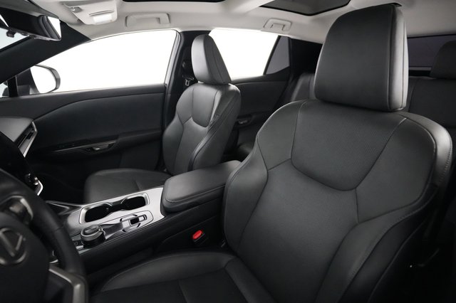 2024 Lexus RZ — photo 3 of 28