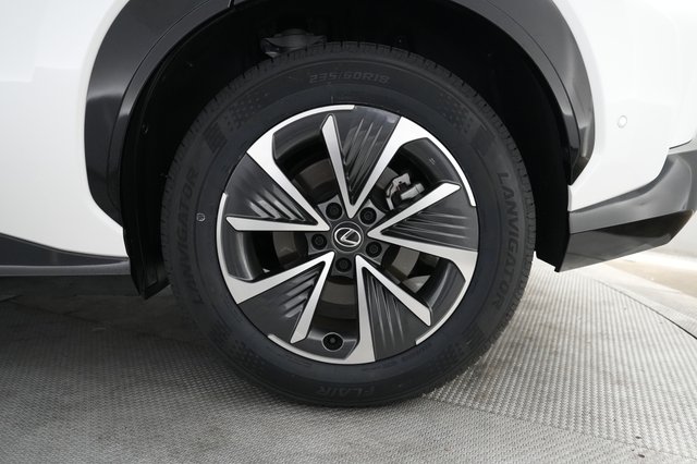 2024 Lexus RZ — photo 7 of 28