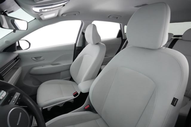 2024 Hyundai Kona Electric — photo 3 of 28