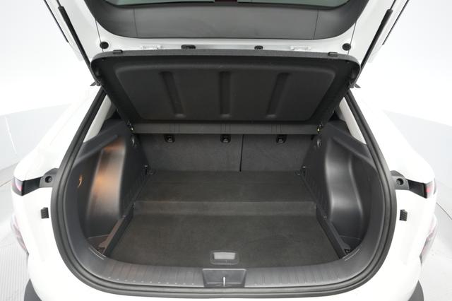 2024 Hyundai Kona Electric — photo 6 of 28