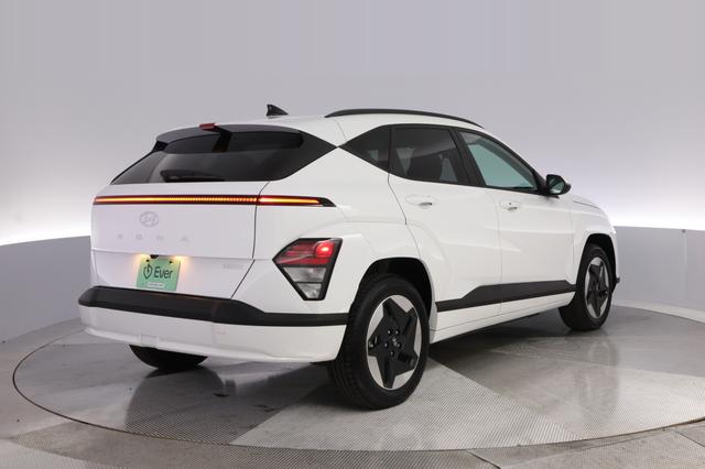 2024 Hyundai Kona Electric — photo 2 of 28