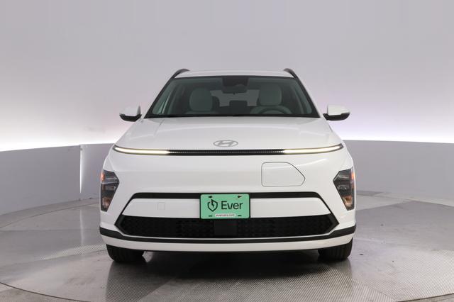 2024 Hyundai Kona Electric — photo 9 of 28