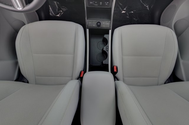 2024 Hyundai Kona Electric — photo 22 of 28