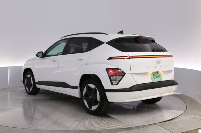 2024 Hyundai Kona Electric — photo 13 of 28