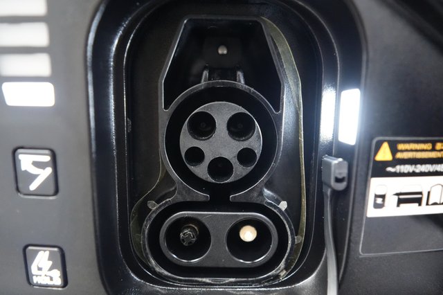 2024 Kia EV6 — photo 8 of 26
