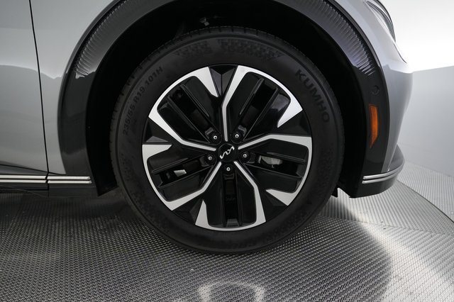 2024 Kia EV6 — photo 16 of 26