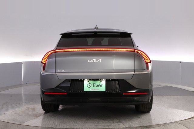 2024 Kia EV6 — photo 12 of 26