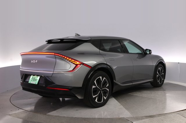 2024 Kia EV6 — photo 2 of 26