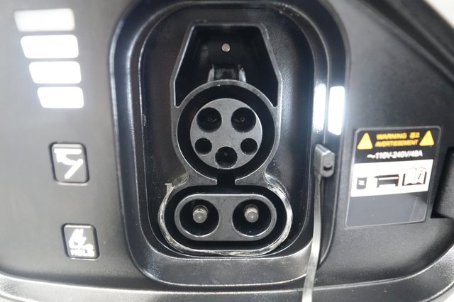 2024 Kia EV6 — photo 8 of 23
