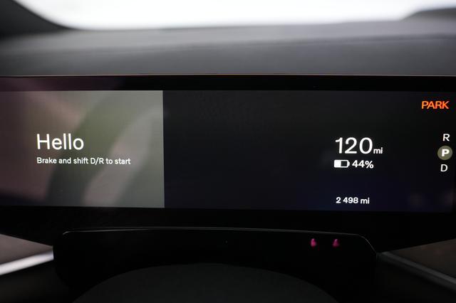 2025 Volvo EX90 — photo 5 of 26