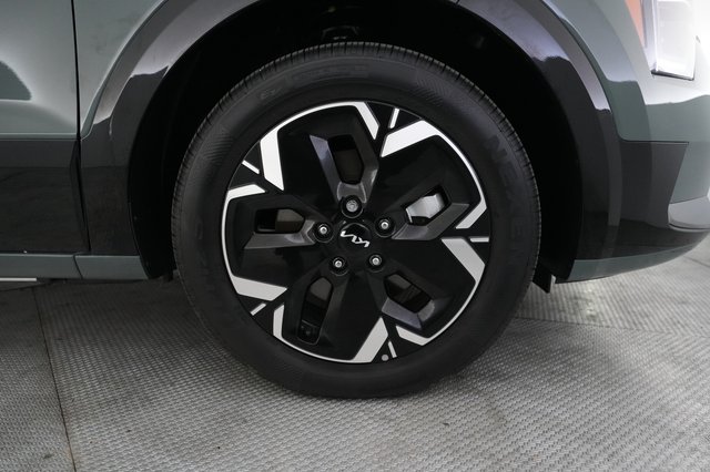 2025 Kia Niro EV — photo 16 of 23
