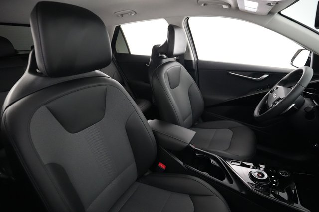 2025 Kia Niro EV — photo 18 of 23