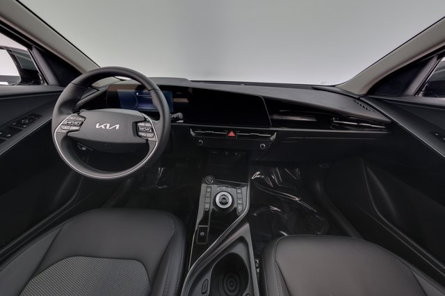 2025 Kia Niro EV — photo 21 of 23