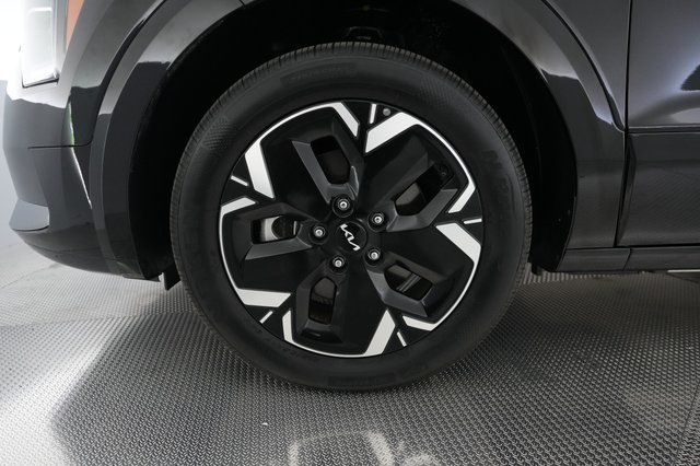 2025 Kia Niro EV — photo 15 of 26