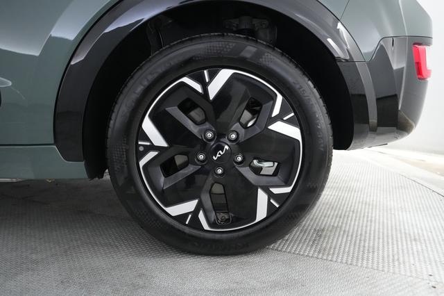 2025 Kia Niro EV — photo 7 of 26