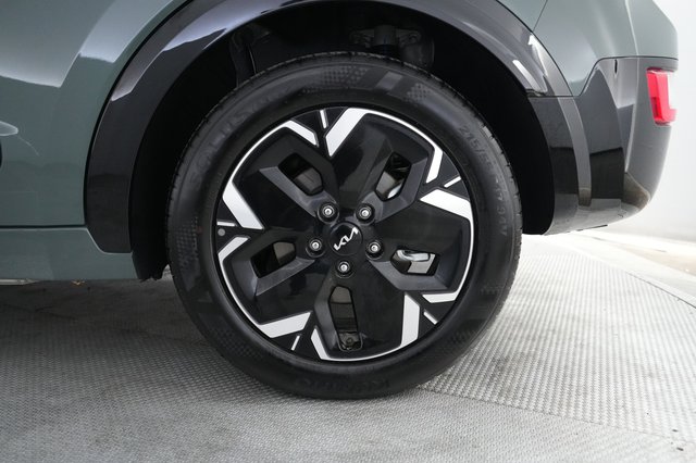 2025 Kia Niro EV — photo 7 of 26