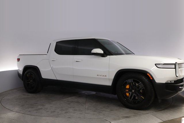 2023 Rivian R1T — photo 11 of 25