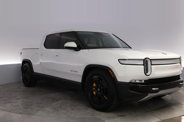 2023 Rivian R1T — photo 10 of 25