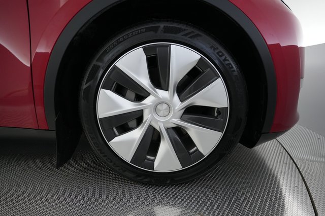 2023 Tesla Model Y — photo 16 of 26