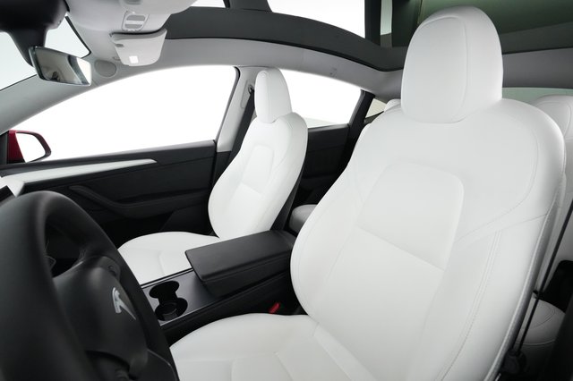 2023 Tesla Model Y — photo 3 of 26
