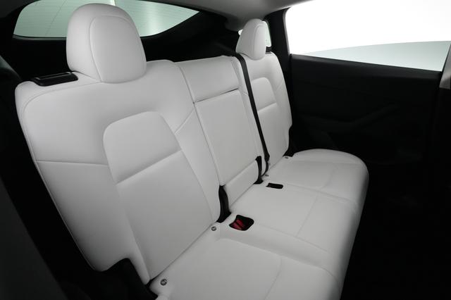 2023 Tesla Model Y — photo 4 of 26