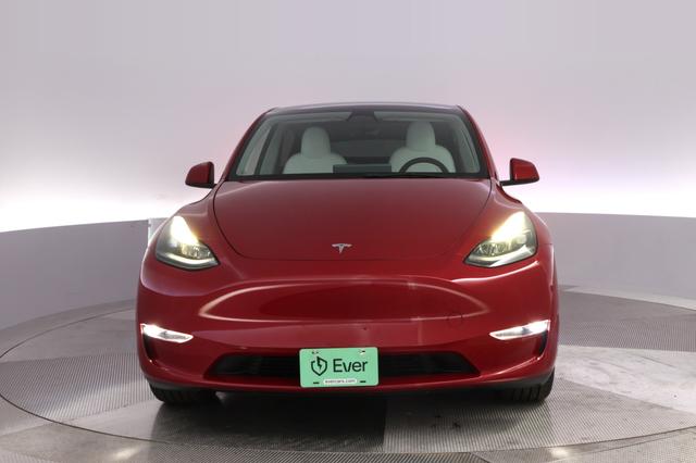 2023 Tesla Model Y — photo 9 of 26