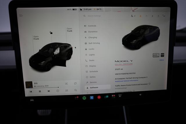 2020 Tesla Model Y — photo 5 of 27