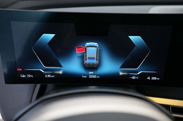 2024 BMW iX — photo 5 of 23